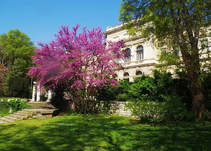 Maria Luiza Apartments